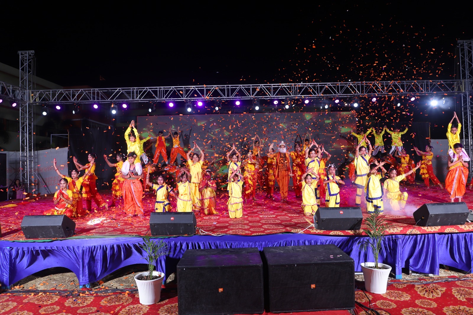 Large cultural group performance